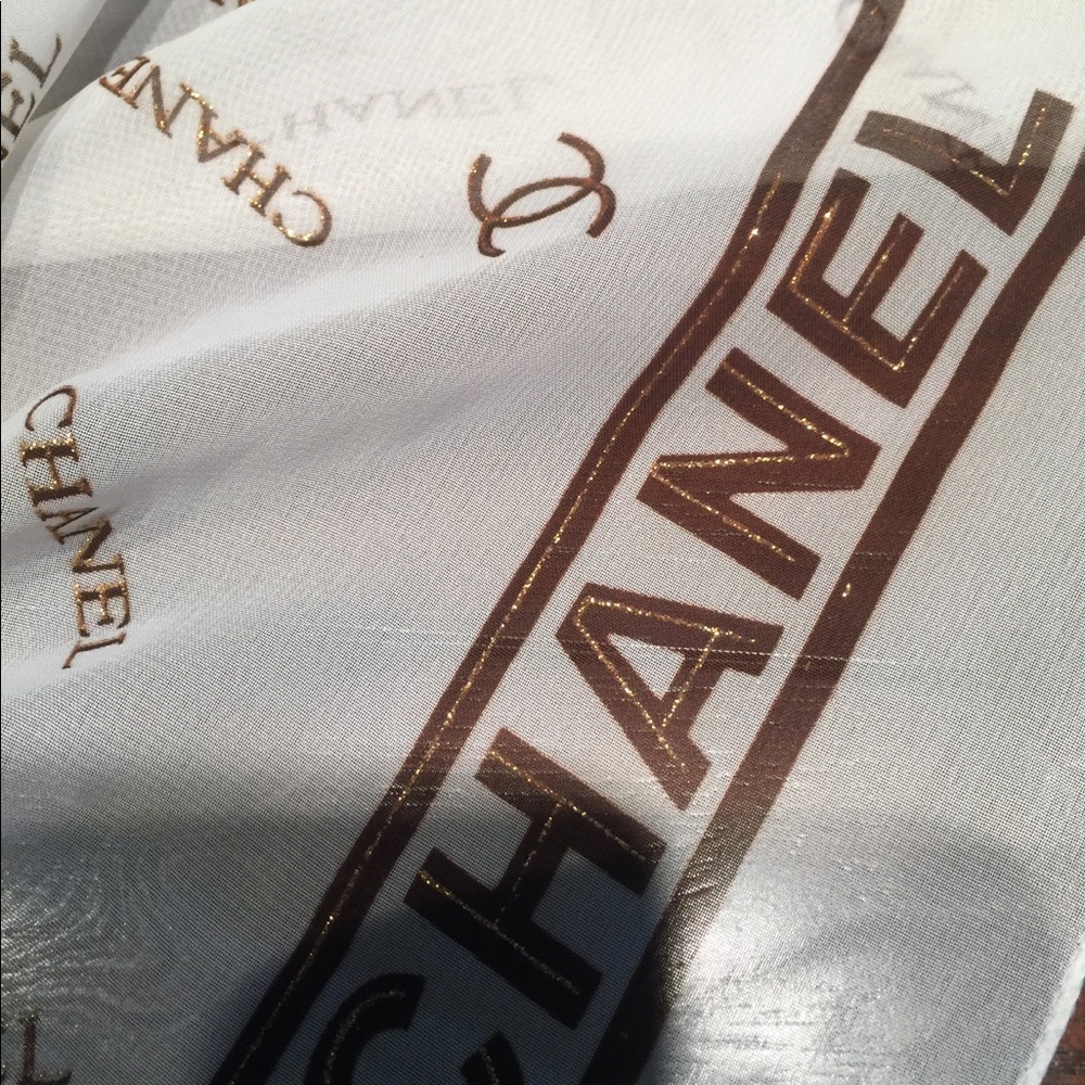Beautiful CHANEL logo scarf